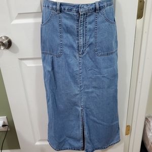 Blue jean Gloria Vanderbilt skirt